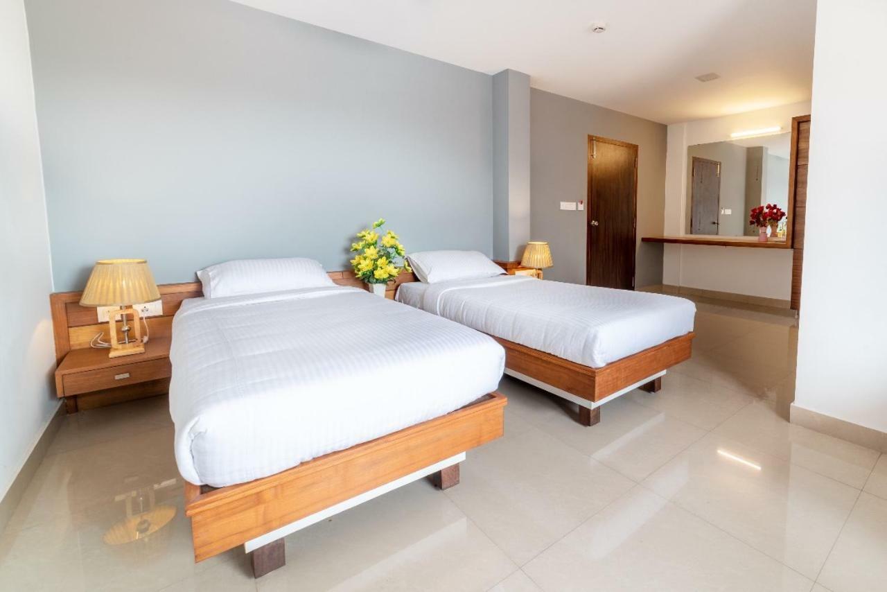 Hotel Bkm International Tellicherry Экстерьер фото