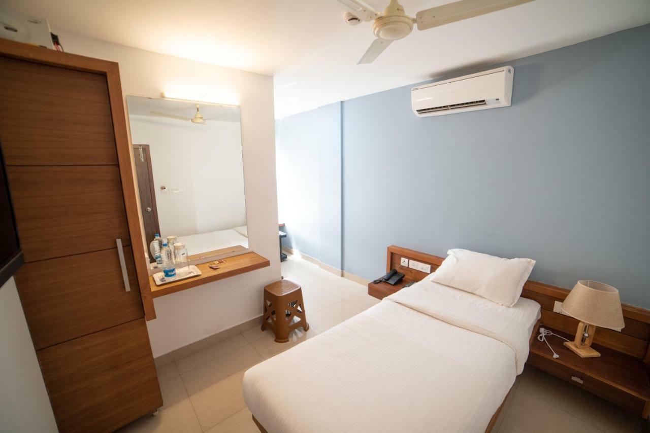 Hotel Bkm International Tellicherry Экстерьер фото